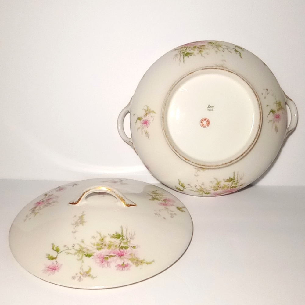 Vintage 1900's Elegant GDA Limoges Round Covered Serving Dish - Picture 7 of 11